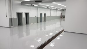 Commercial-Epoxy-Floor-coating-application